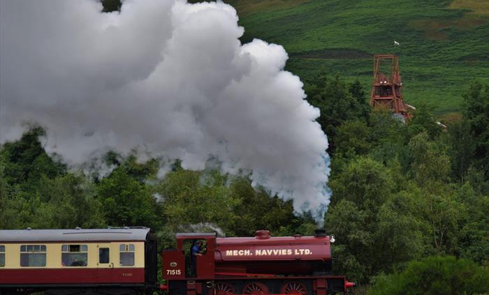 Mech Navvies with Big Pit in the background (2019)